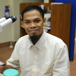 Foto Dr. Yuliadi Zamroni, S.Si., M.Si.